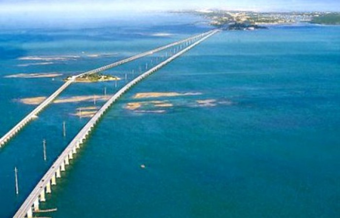 Самые удивительные мосты в мире (8 фото)