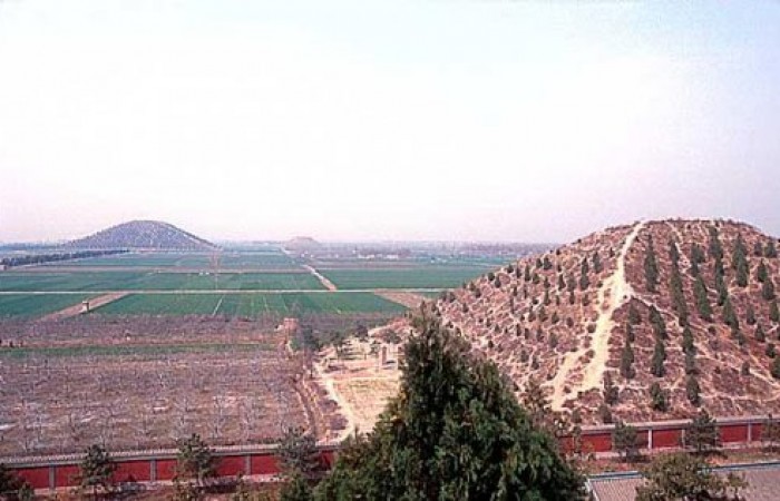 Пирамиды Китая (16 фото)