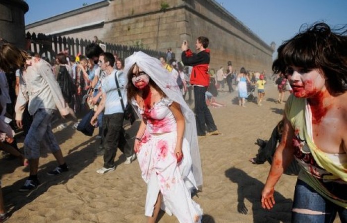 Парад Зомби в Питере (10 фото)