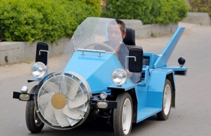 Китаец изобрел автомобиль, работающий от ветра (фото + видео)