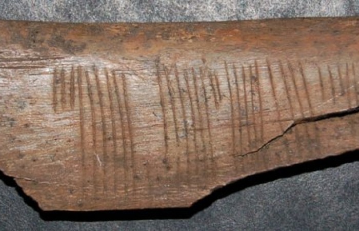 900-летние руны с надписью 
