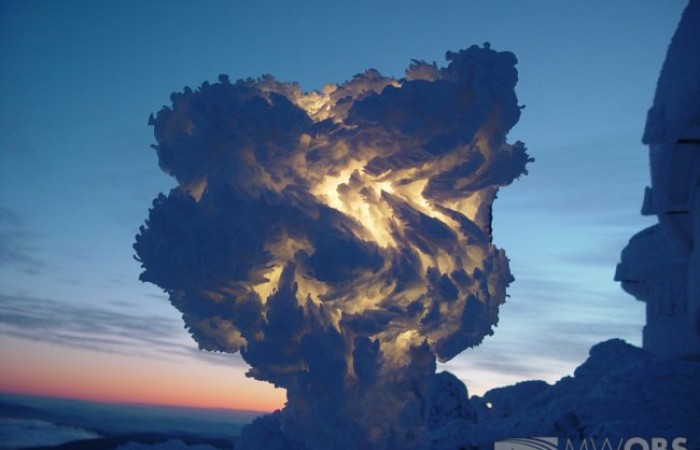 Снежная лампа на горе Вашингтон (фото дня - 20.08.2014 )