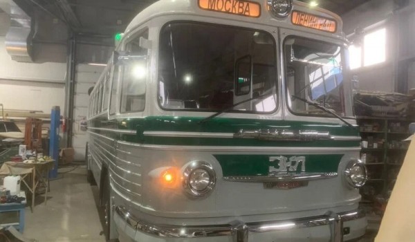 Редчайший автобус ЗИЛ-127 восстановили в России